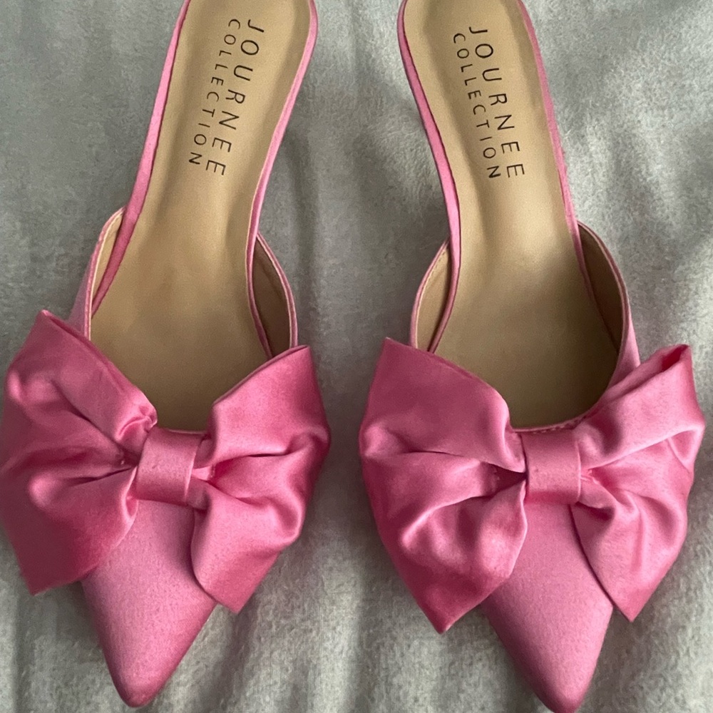 Pink bow slides